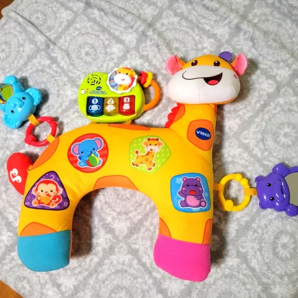 Vtech Tummy Time Discovery Pillow - Picture 1 of 1